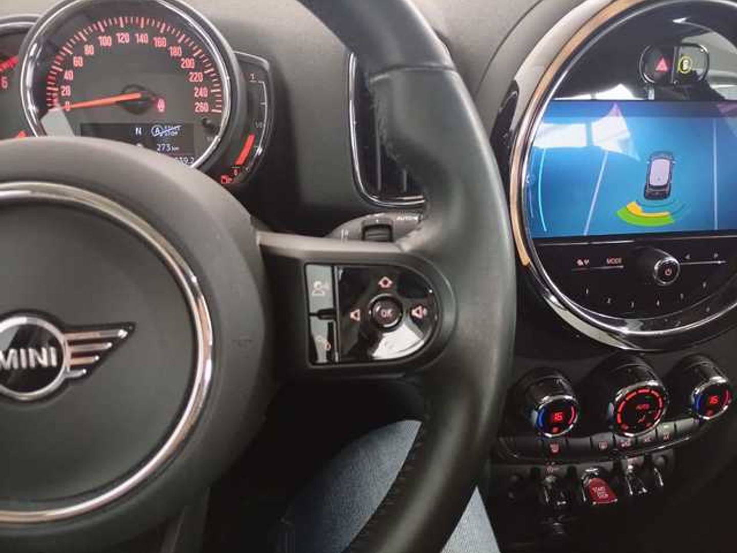 MINI MINI Countryman Cooper 100 kW (136 CV)