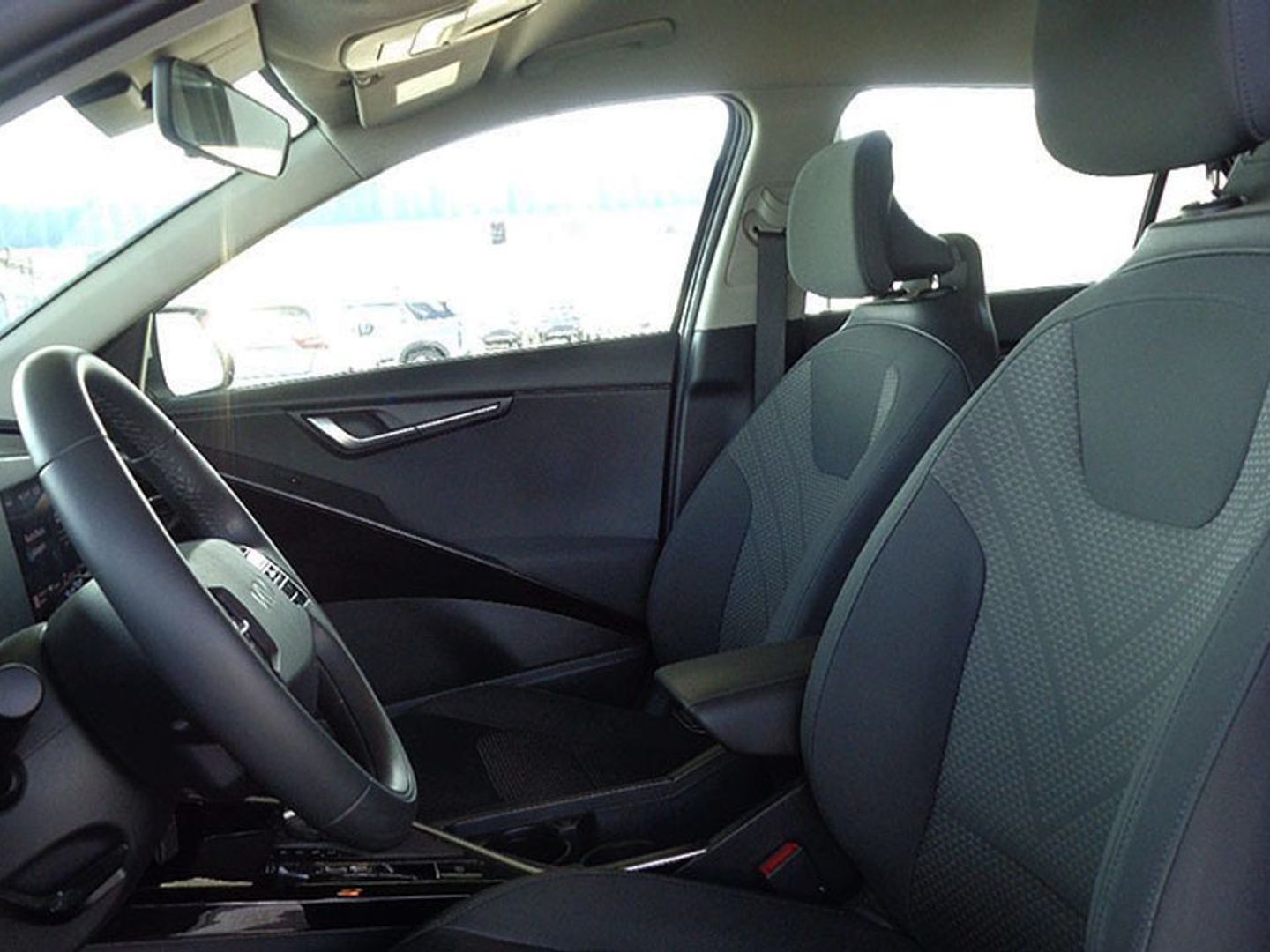 Kia Niro 1.6 GDi HEV Concept 104 kW (141 CV)