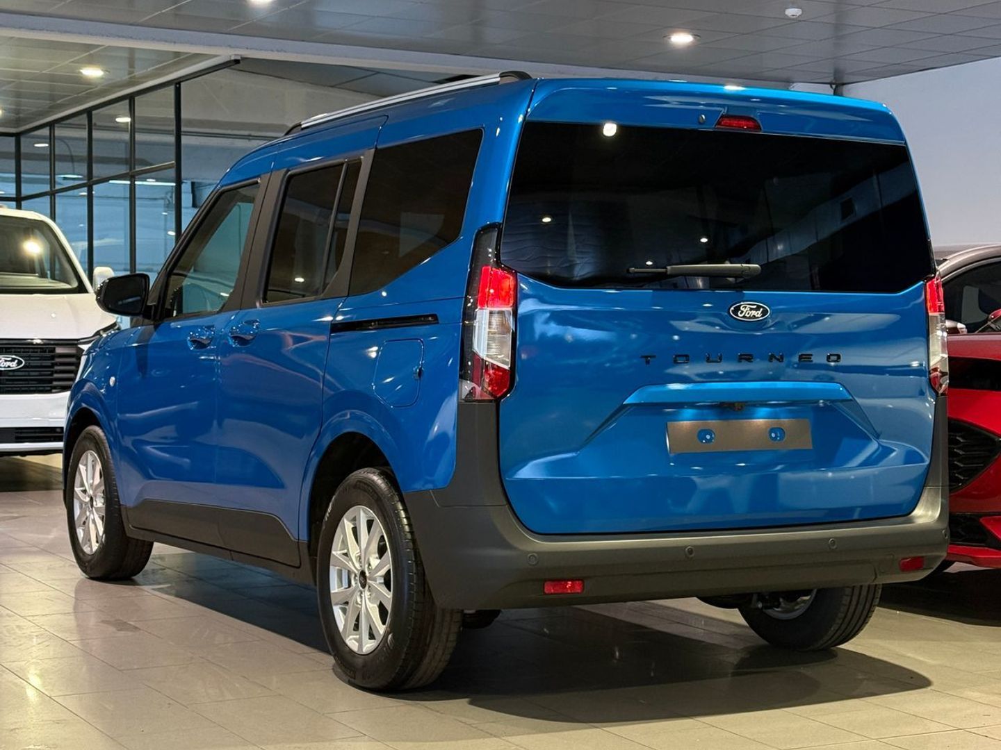 Ford Tourneo Courier 1.0 EcoBoost Titanium 92 kW (125 CV)