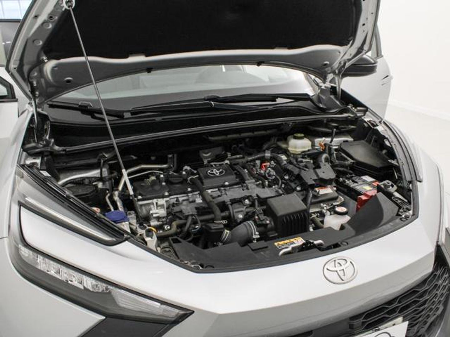 Toyota C-HR 140H Advance 103 kW (140 CV)