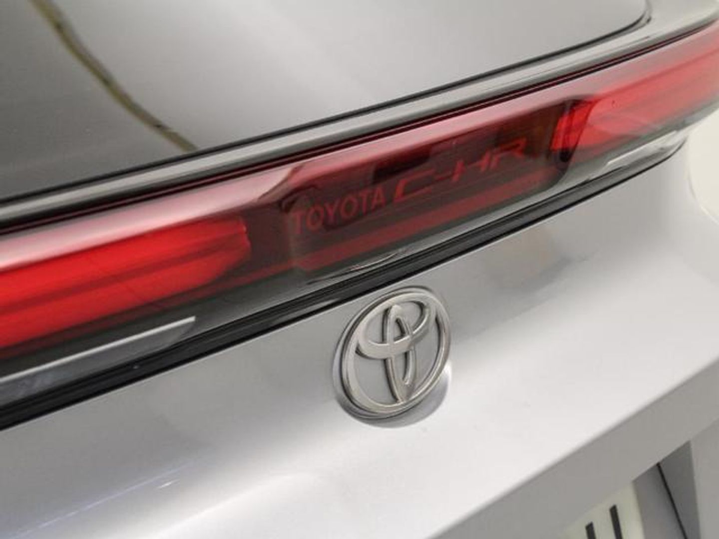 Toyota C-HR 140H Advance 103 kW (140 CV)