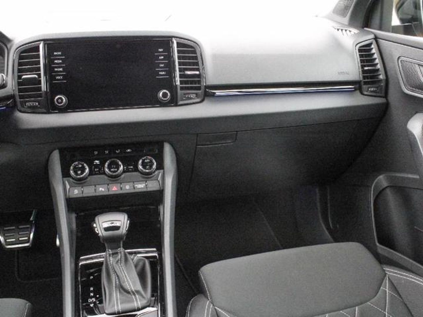 Skoda Karoq 1.5 TSI ACT Sportline DSG 110 kW (150 CV)