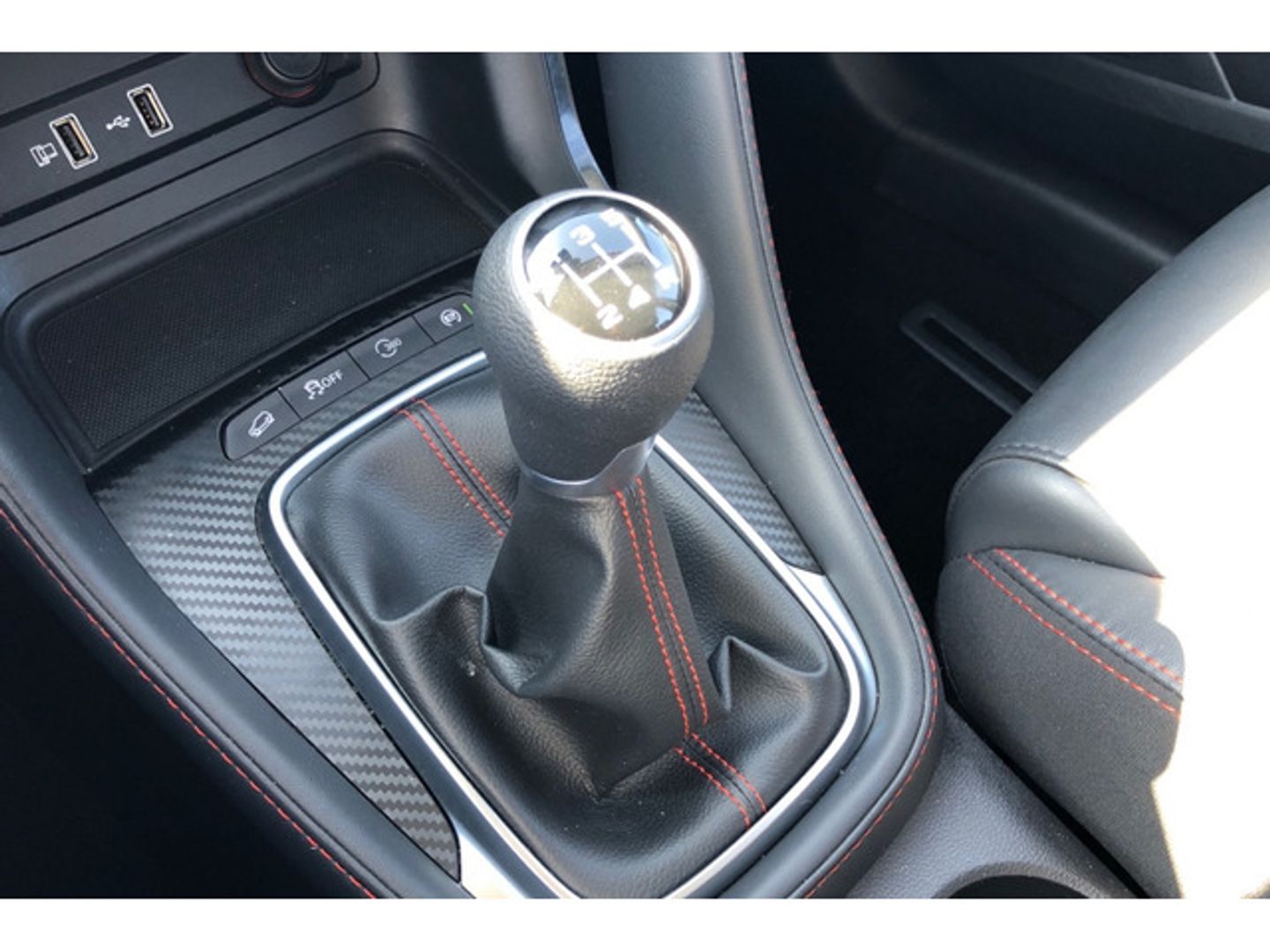 MG ZS 1.5 Luxury 78 kW (106 CV)
