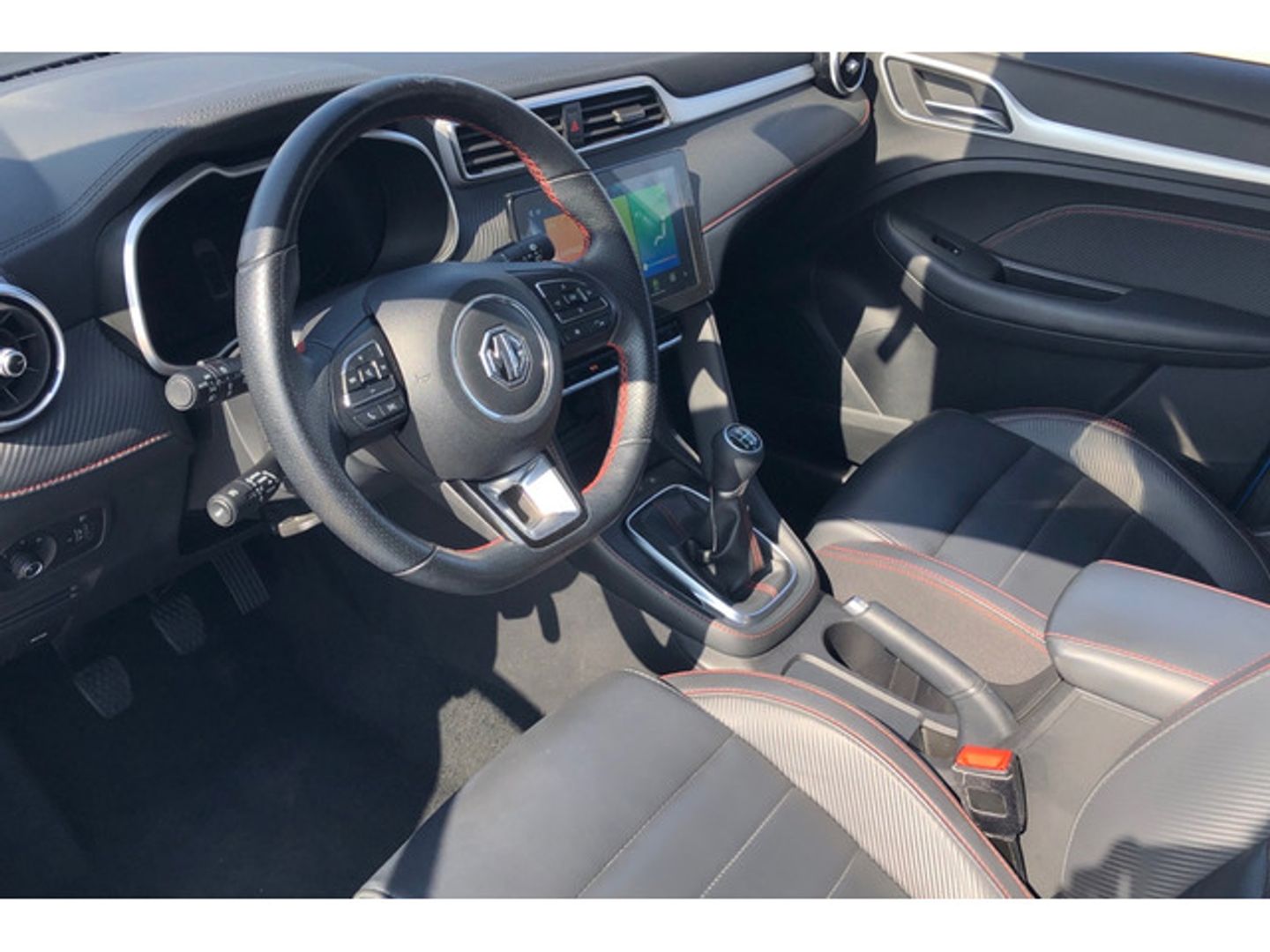 MG ZS 1.5 Luxury 78 kW (106 CV)