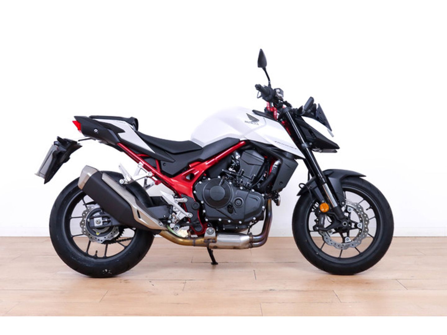 Honda CB750 Hornet Blanco Motorcycle
