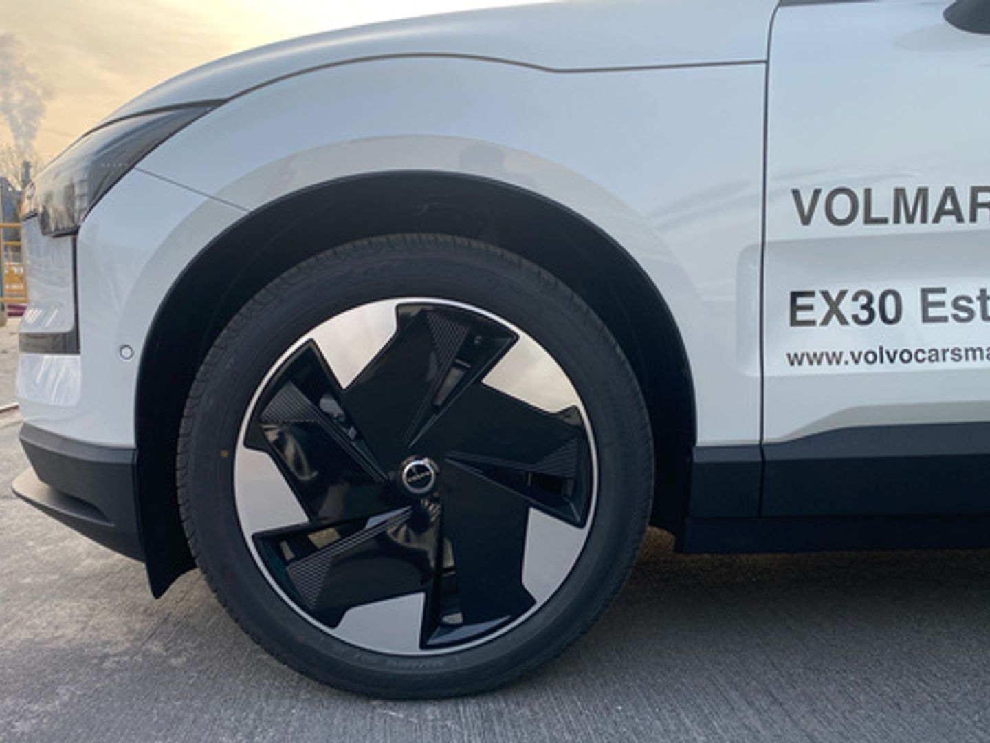 Volvo EX30 Single Motor Extended Range Ultra Auto 200 kW (272 CV)