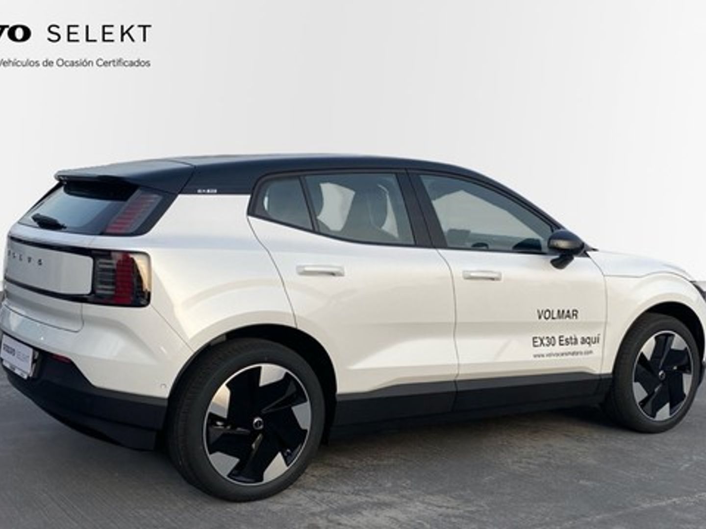 Volvo EX30 Single Motor Extended Range Ultra Auto 200 kW (272 CV)