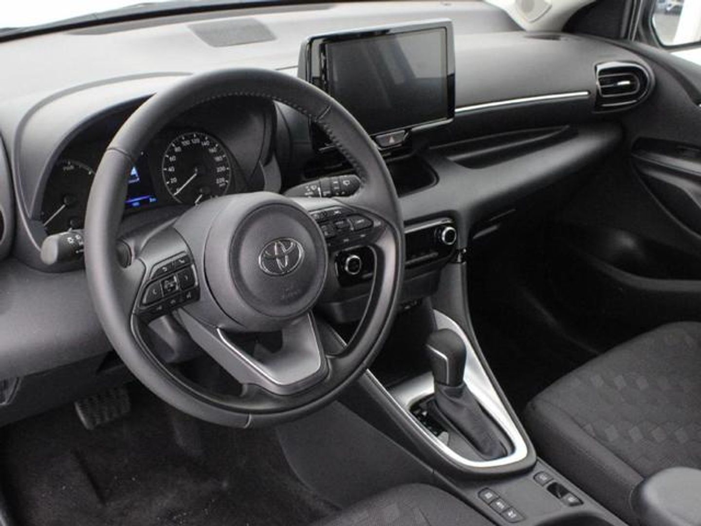 Toyota Yaris 120H Active Plus 85 kW (116 CV)
