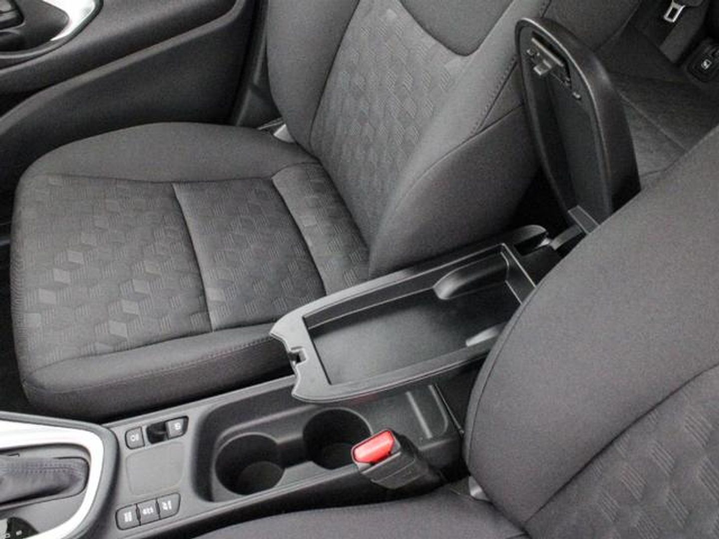 Toyota Yaris 120H Active Plus 85 kW (116 CV)