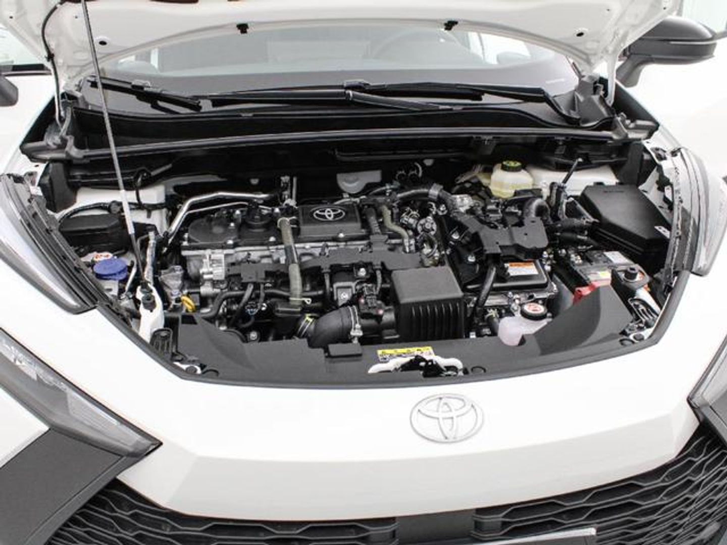 Toyota C-HR 140H Advance 103 kW (140 CV)