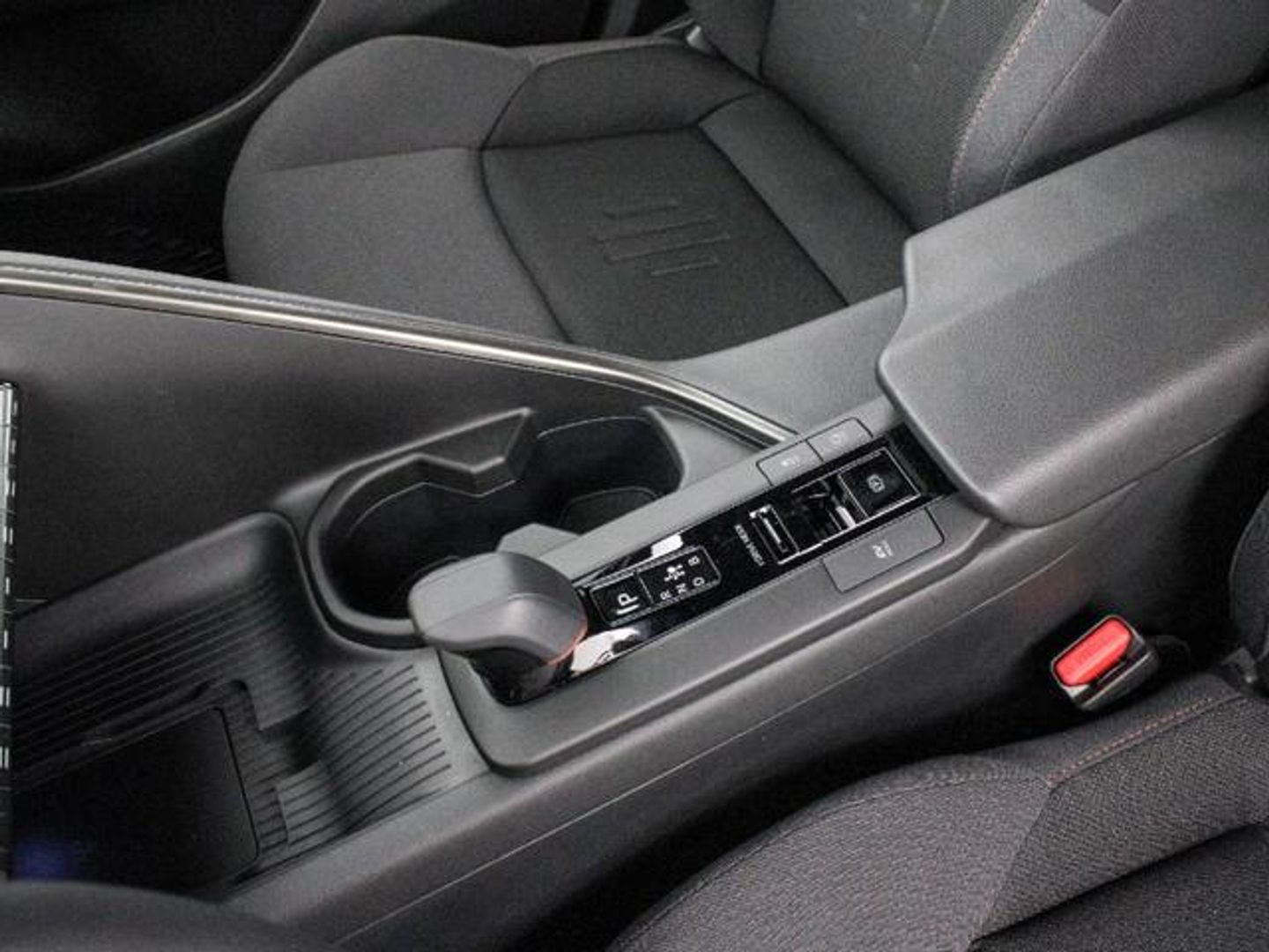 Toyota C-HR 140H Advance 103 kW (140 CV)