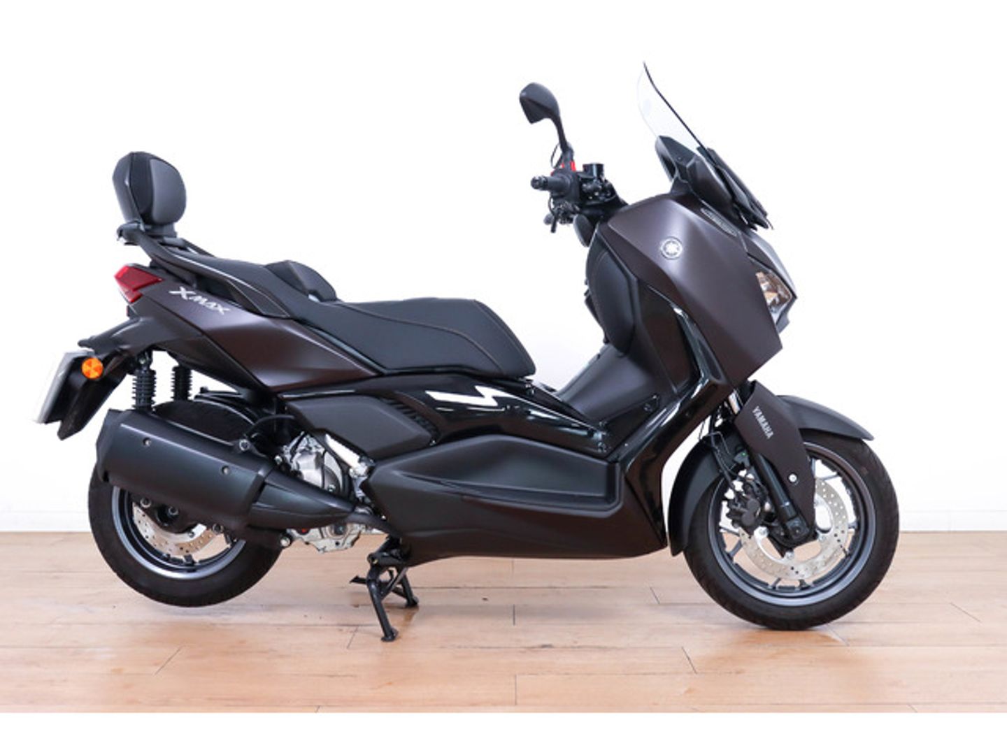 Yamaha XMAX 300 Tech MAX Gris Motorcycle