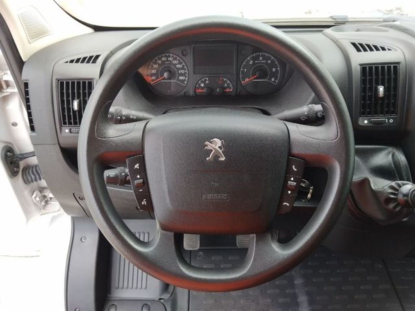 Peugeot Boxer Furgon BlueHDi 140 S&S Pack 335 L3 H2 103 kW (140 CV)