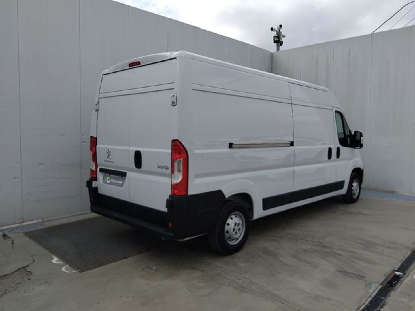 Peugeot Boxer Furgon BlueHDi 140 S&S Pack 335 L3 H2 103 kW (140 CV)