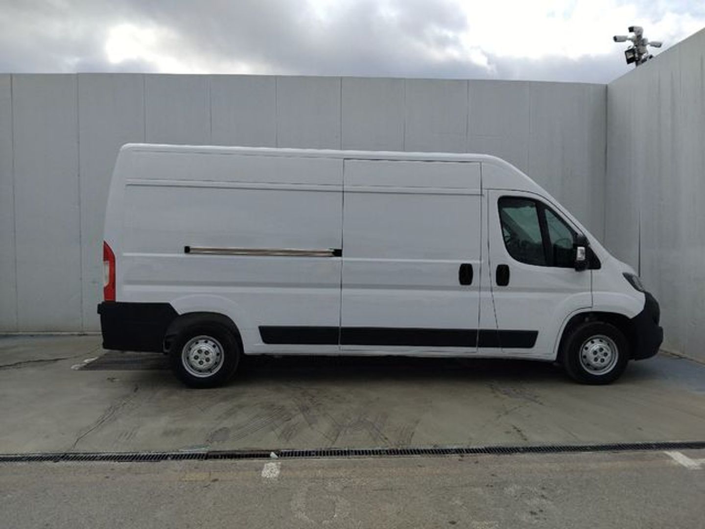 Peugeot Boxer Furgon BlueHDi 140 S&S Pack 335 L3 H2 103 kW (140 CV)