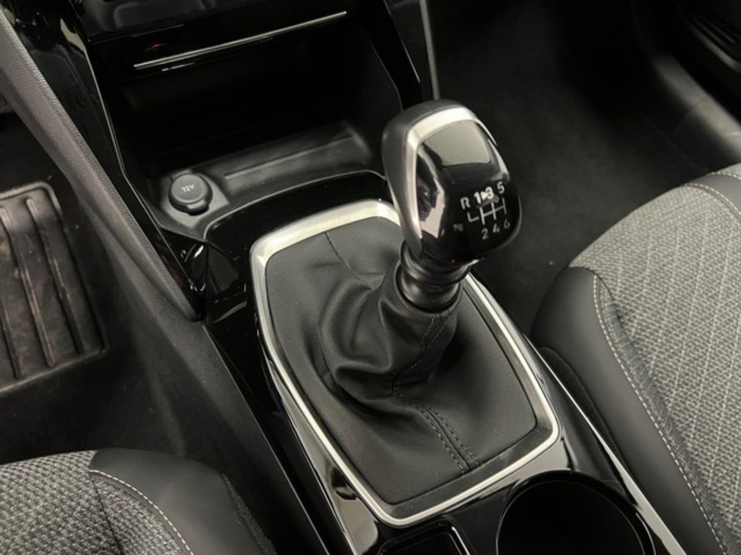 Peugeot 208 PureTech 100 Allure 75 kW (100 CV)