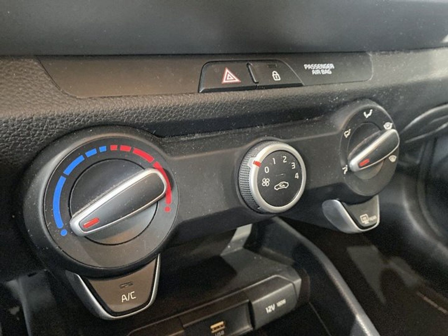 Kia Stonic 1.0 T-GDi MHEV iMT Concept 74 kW (100 CV)