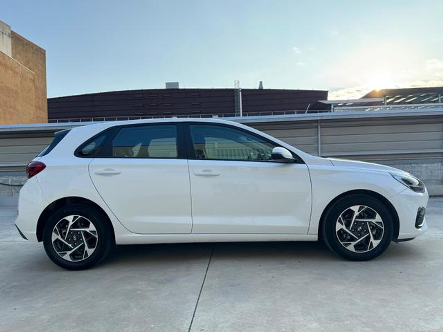 Hyundai i30 1.0 TGDI 48V Klass 74 kW (100 CV)