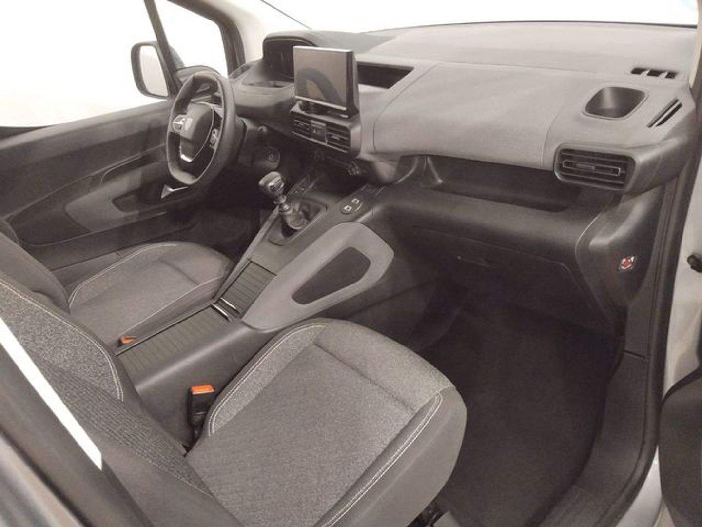 Peugeot Rifter BlueHDi 100 Allure Business Standard 73 kW (100 CV)