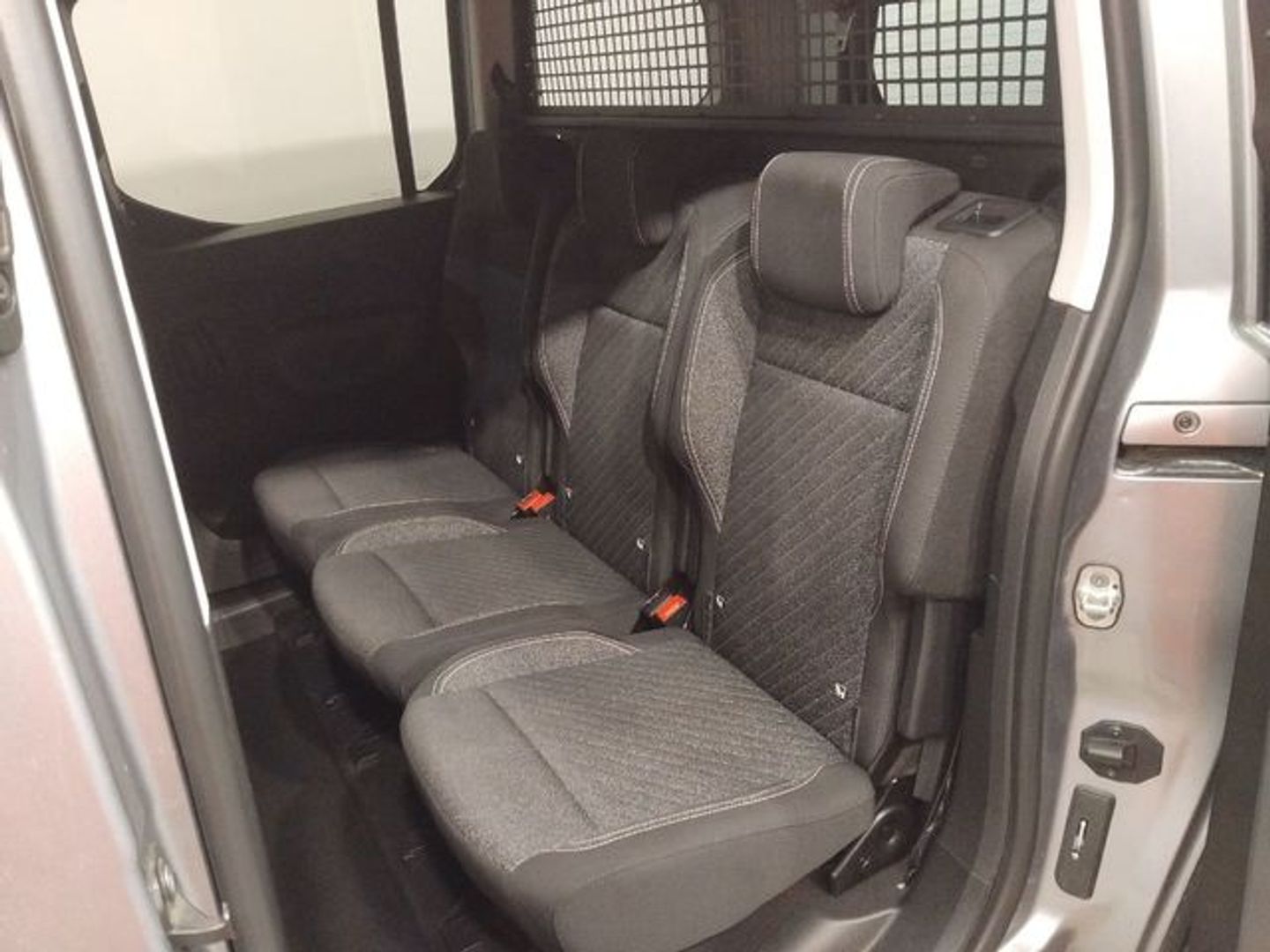 Peugeot Rifter BlueHDi 100 Allure Business Standard 73 kW (100 CV)