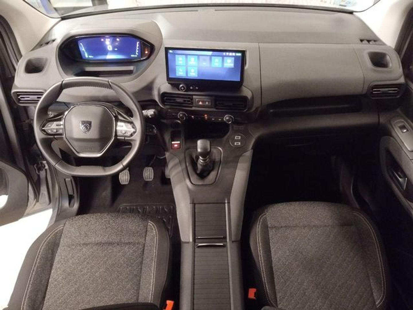 Peugeot Rifter BlueHDi 100 Allure Business Standard 73 kW (100 CV)