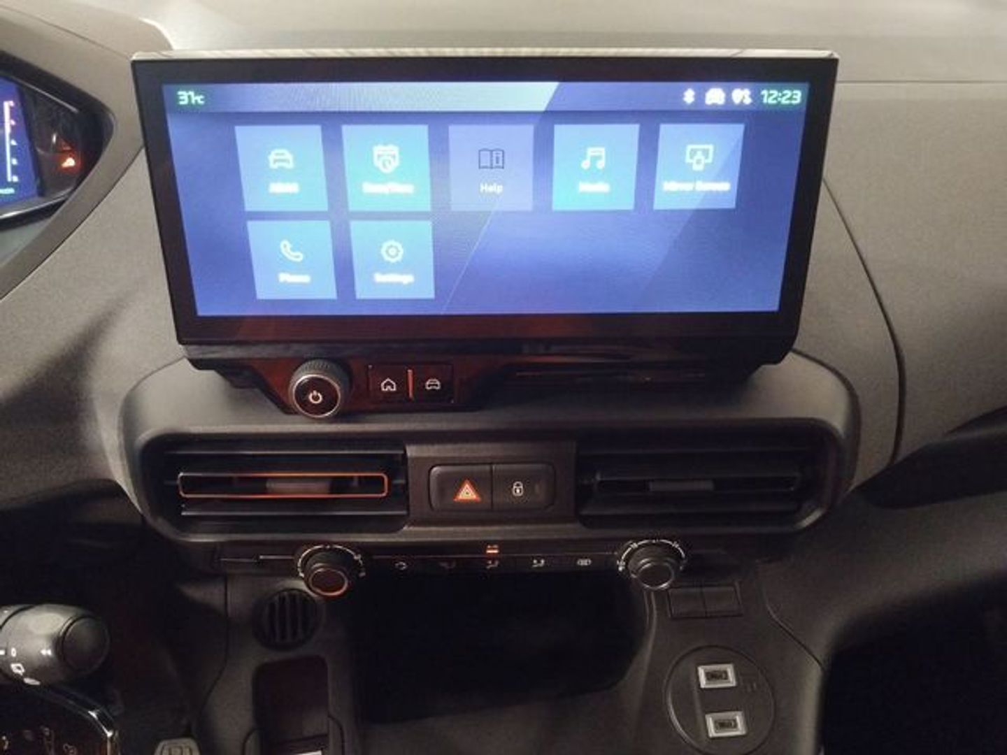 Peugeot Rifter BlueHDi 100 Allure Business Standard 73 kW (100 CV)