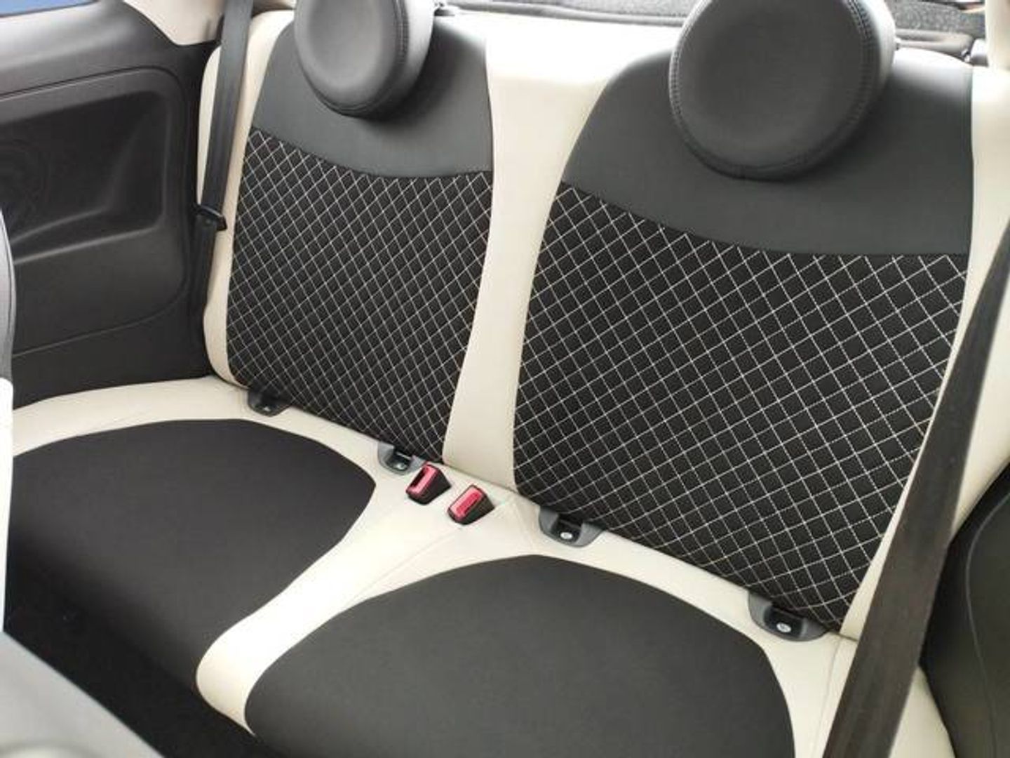 Fiat 500 1.0 Hybrid Dolcevita 51 kW (70 CV)