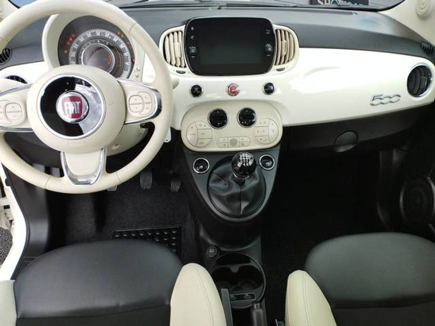 Fiat 500 1.0 Hybrid Dolcevita 51 kW (70 CV)