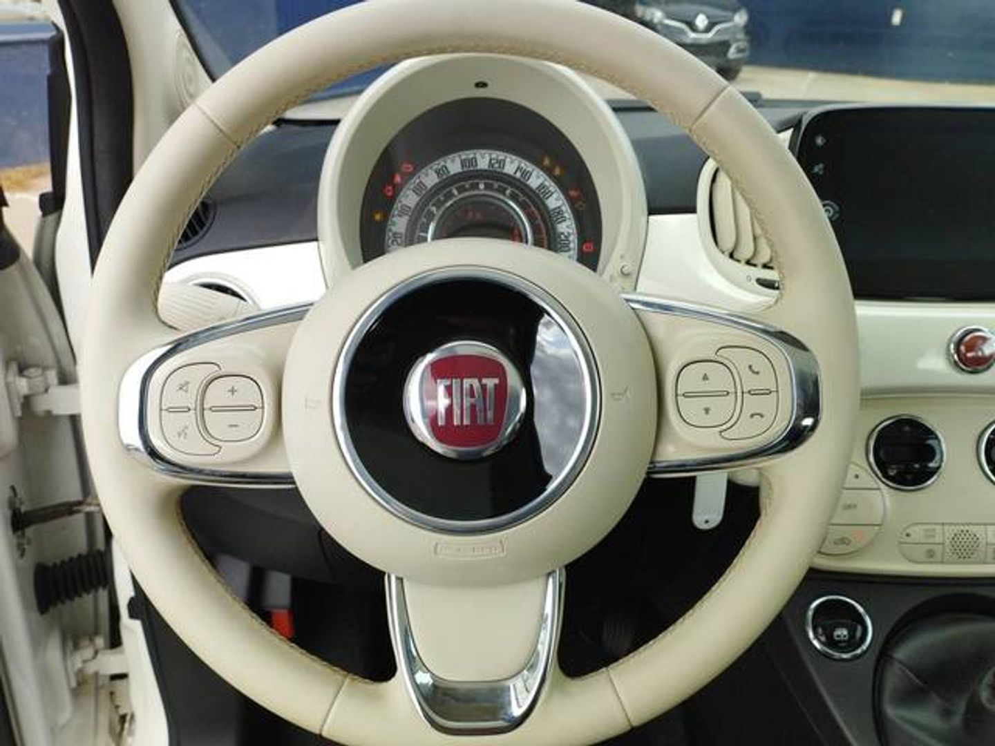 Fiat 500 1.0 Hybrid Dolcevita 51 kW (70 CV)