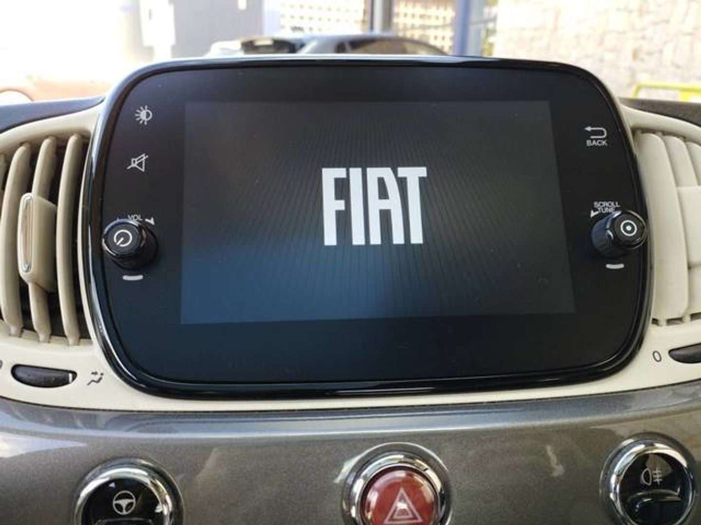 Fiat 500 1.0 Hybrid Dolcevita 51 kW (70 CV)