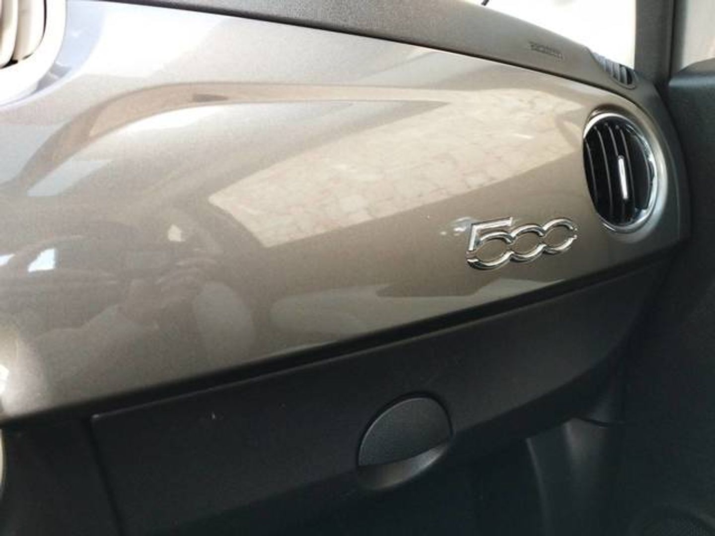 Fiat 500 1.0 Hybrid Dolcevita 51 kW (70 CV)