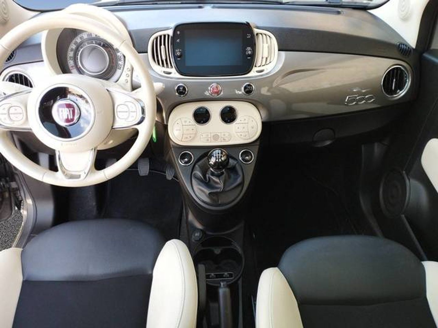 Fiat 500 1.0 Hybrid Dolcevita 51 kW (70 CV)