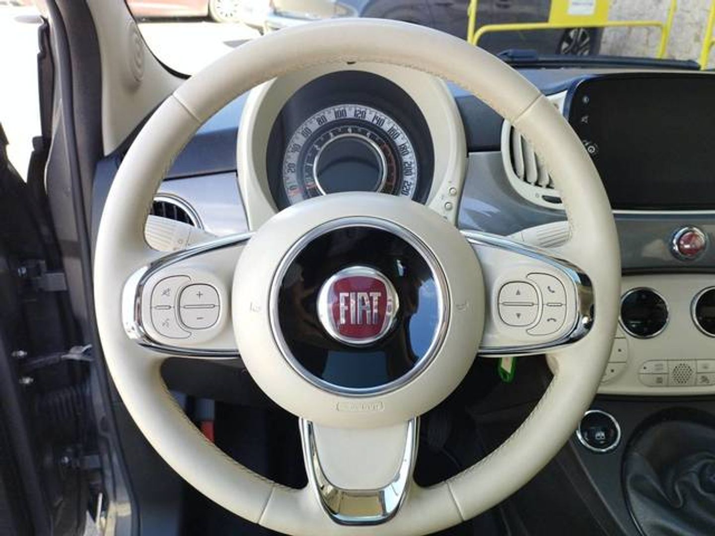 Fiat 500 1.0 Hybrid Dolcevita 51 kW (70 CV)
