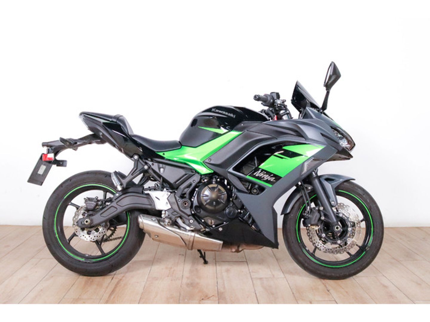 Kawasaki Ninja 650 Sport Verde Motorcycle