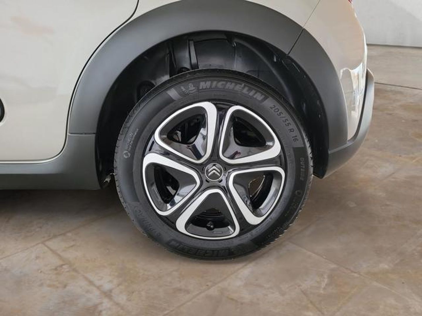Citroen C3 BlueHDi 100 S&S Plus 75 kW (102 CV)