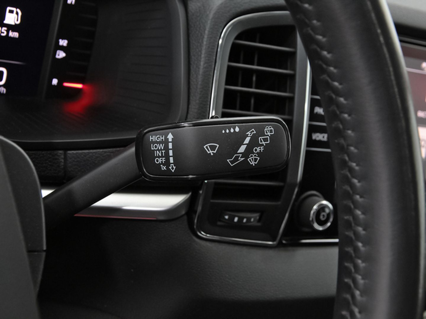 Skoda Karoq 1.5 TSI ACT Design DSG 110 kW (150 CV)