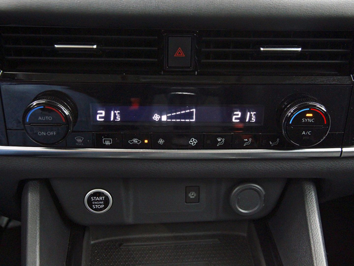 Nissan Qashqai DIG-T 140 mHEV Acenta 4x2 103 kW (140 CV)
