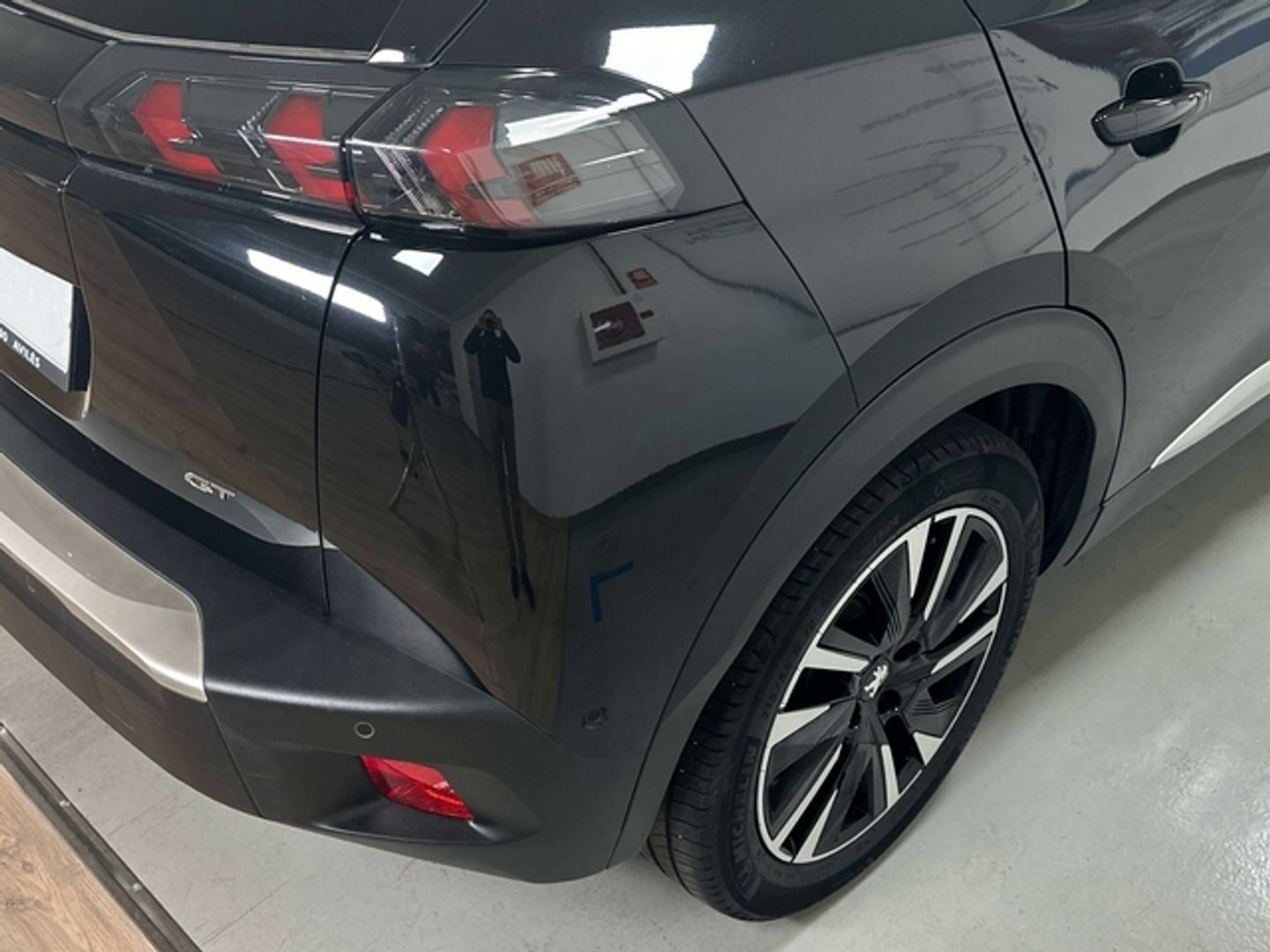 Peugeot e-2008 Eléctrico GT 100 kW (136 CV)