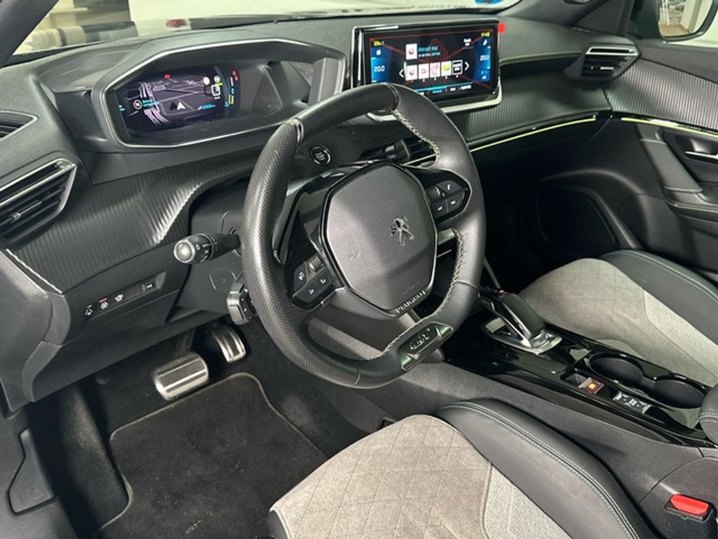 Peugeot e-2008 Eléctrico GT 100 kW (136 CV)