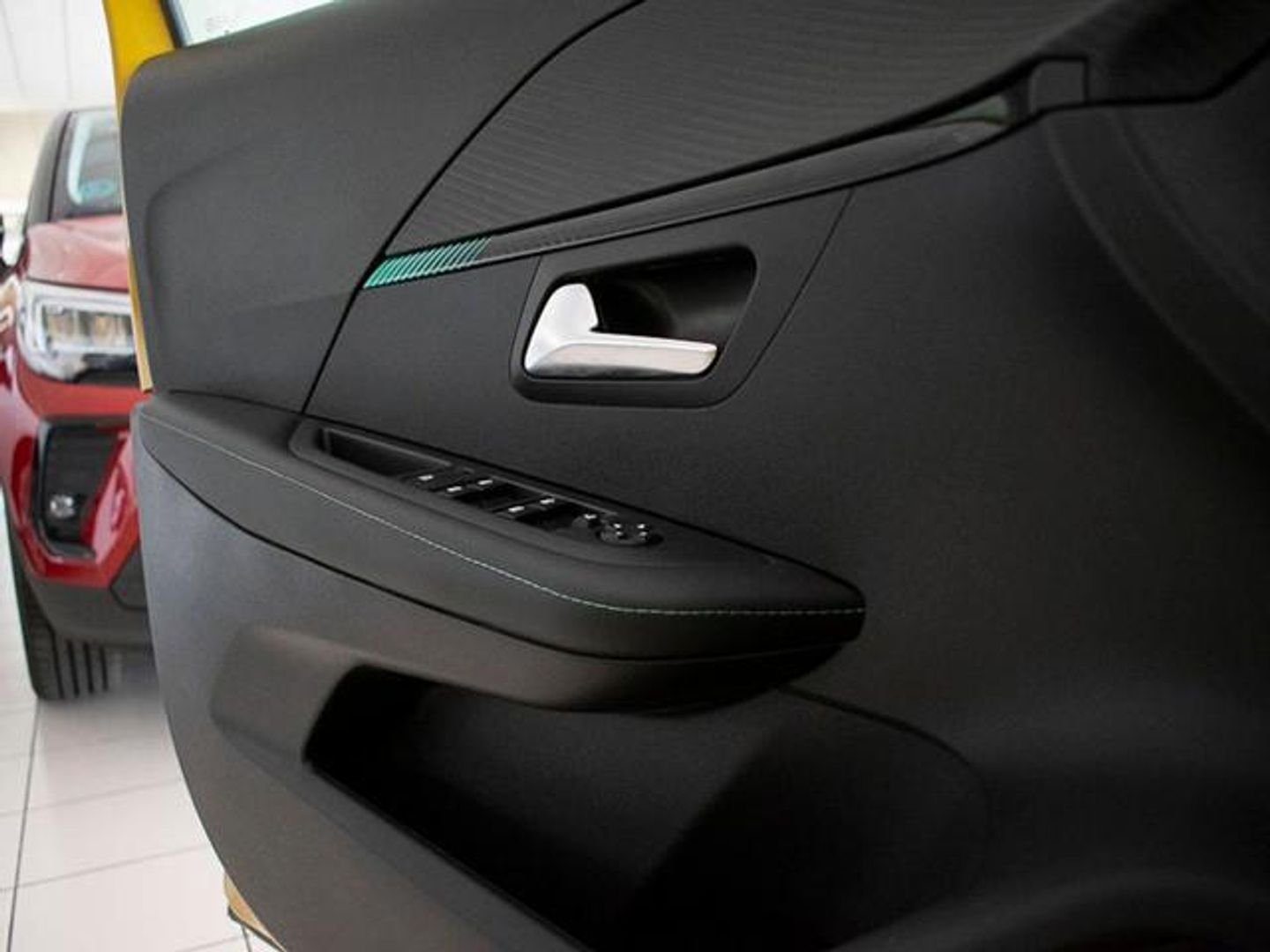 Peugeot 208 PureTech 100 Allure 75 kW (100 CV)