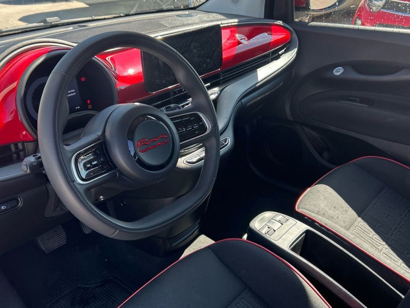 Fiat 500 Electrico Red Hb 320km 85 kW (118 CV)