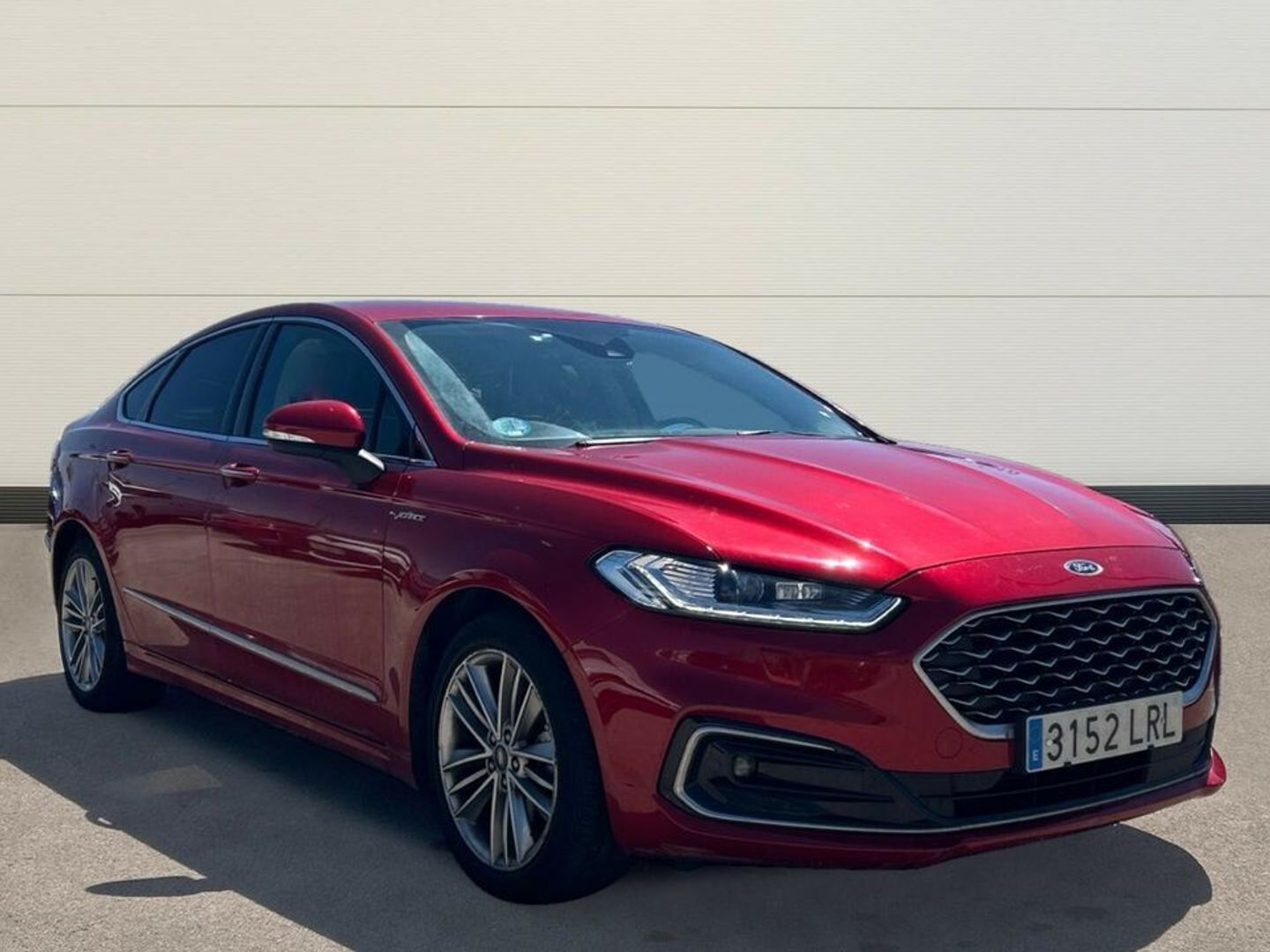 Ford Mondeo 2.0 Híbrido Sedan Vignale Hev Auto 138 kW (187 CV) Rojo Sedan