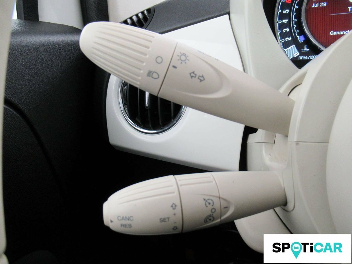 Fiat 500 1.0 Hybrid Dolcevita 51 kW (70 CV)