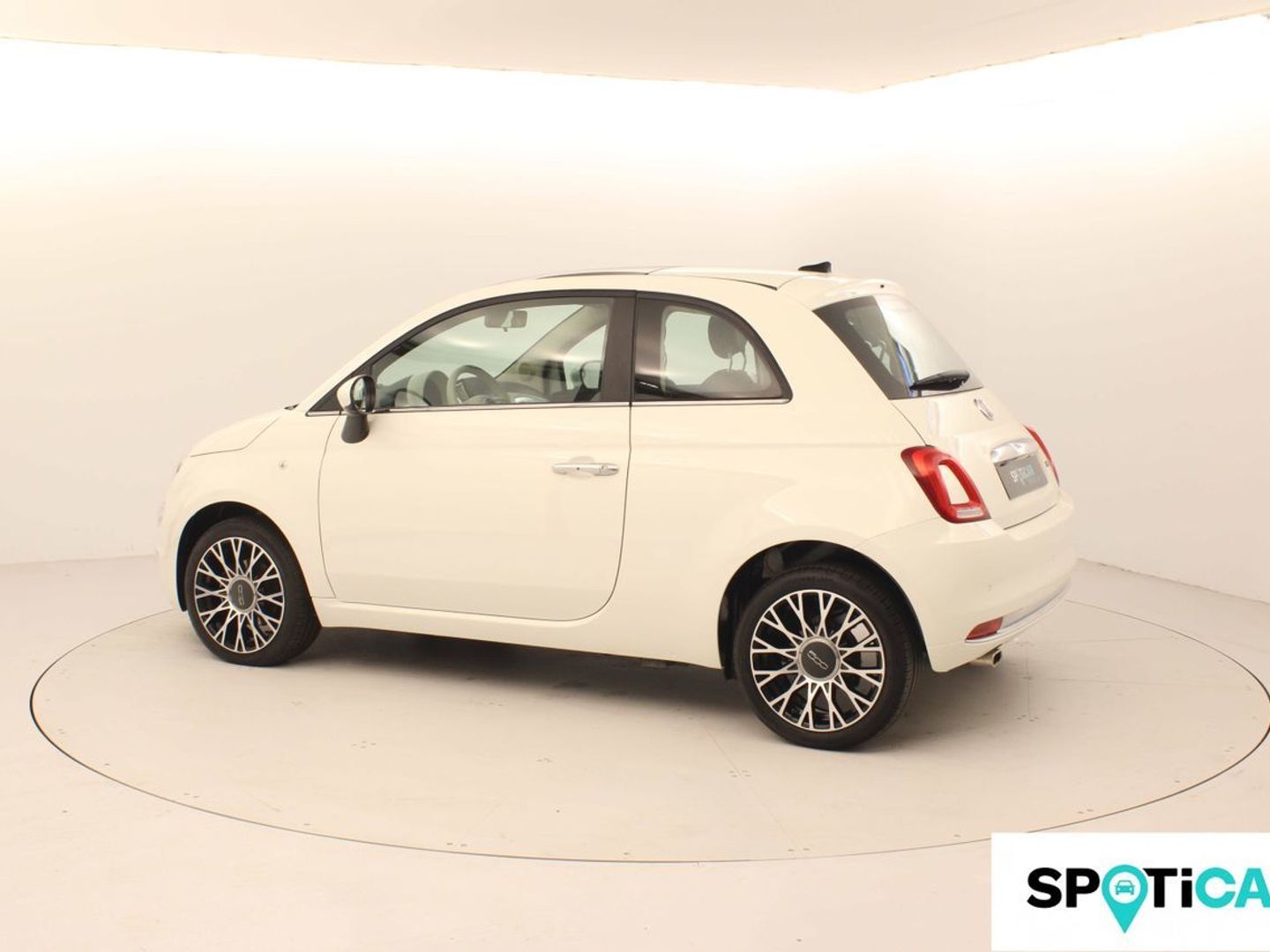 Fiat 500 1.0 Hybrid Dolcevita 51 kW (70 CV)