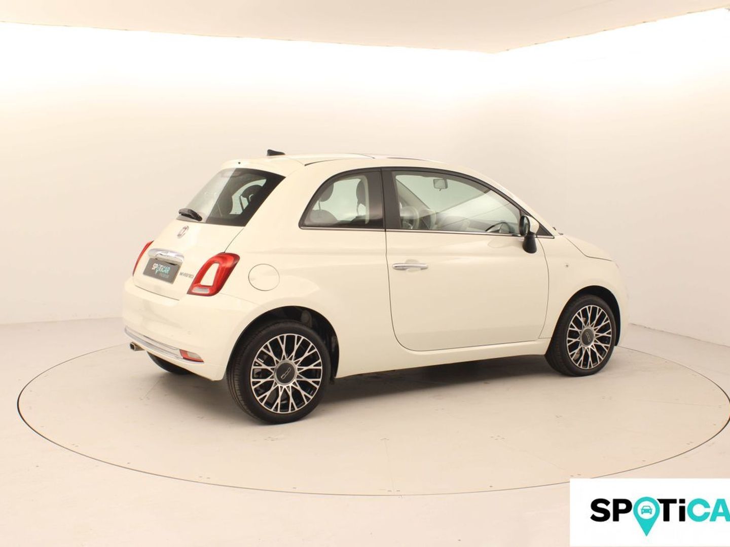 Fiat 500 1.0 Hybrid Dolcevita 51 kW (70 CV)
