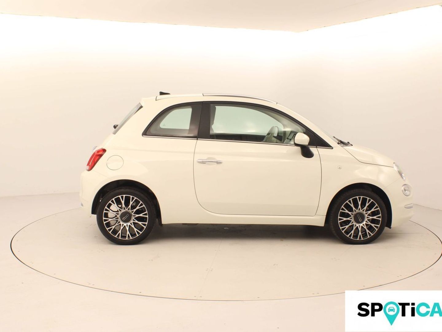Fiat 500 1.0 Hybrid Dolcevita 51 kW (70 CV)