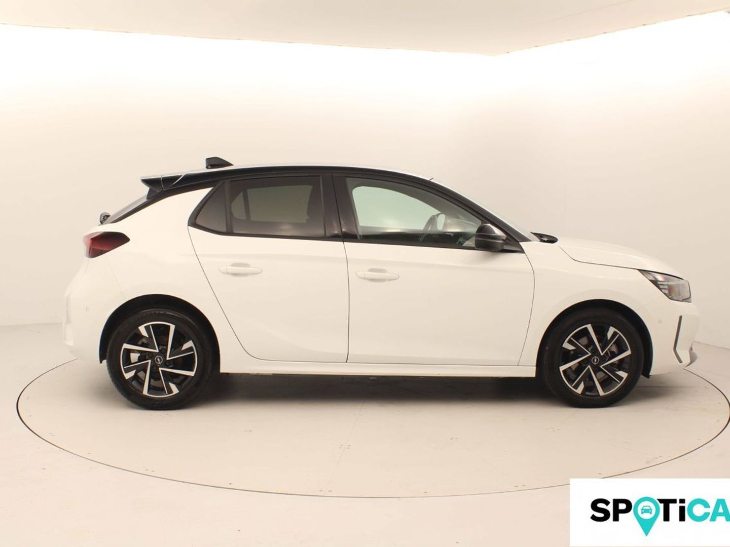 Opel Corsa 1.2T XHT GS 74 kW (100 CV)