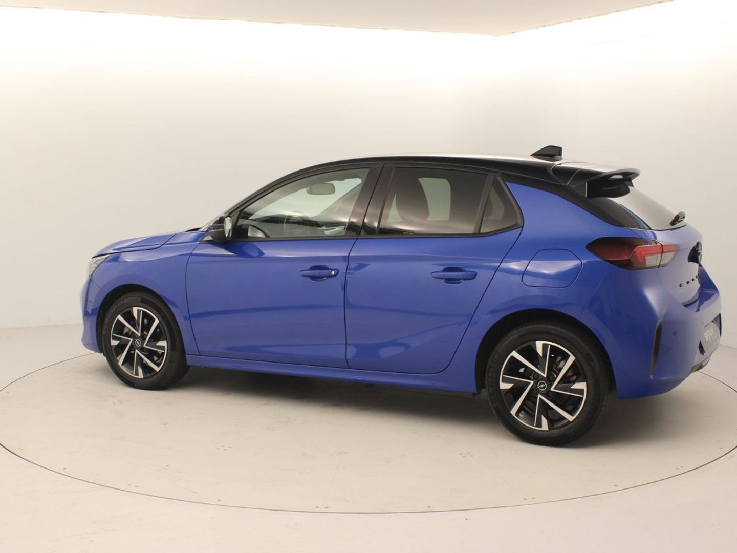 Opel Corsa 1.2T XHT GS 74 kW (100 CV)