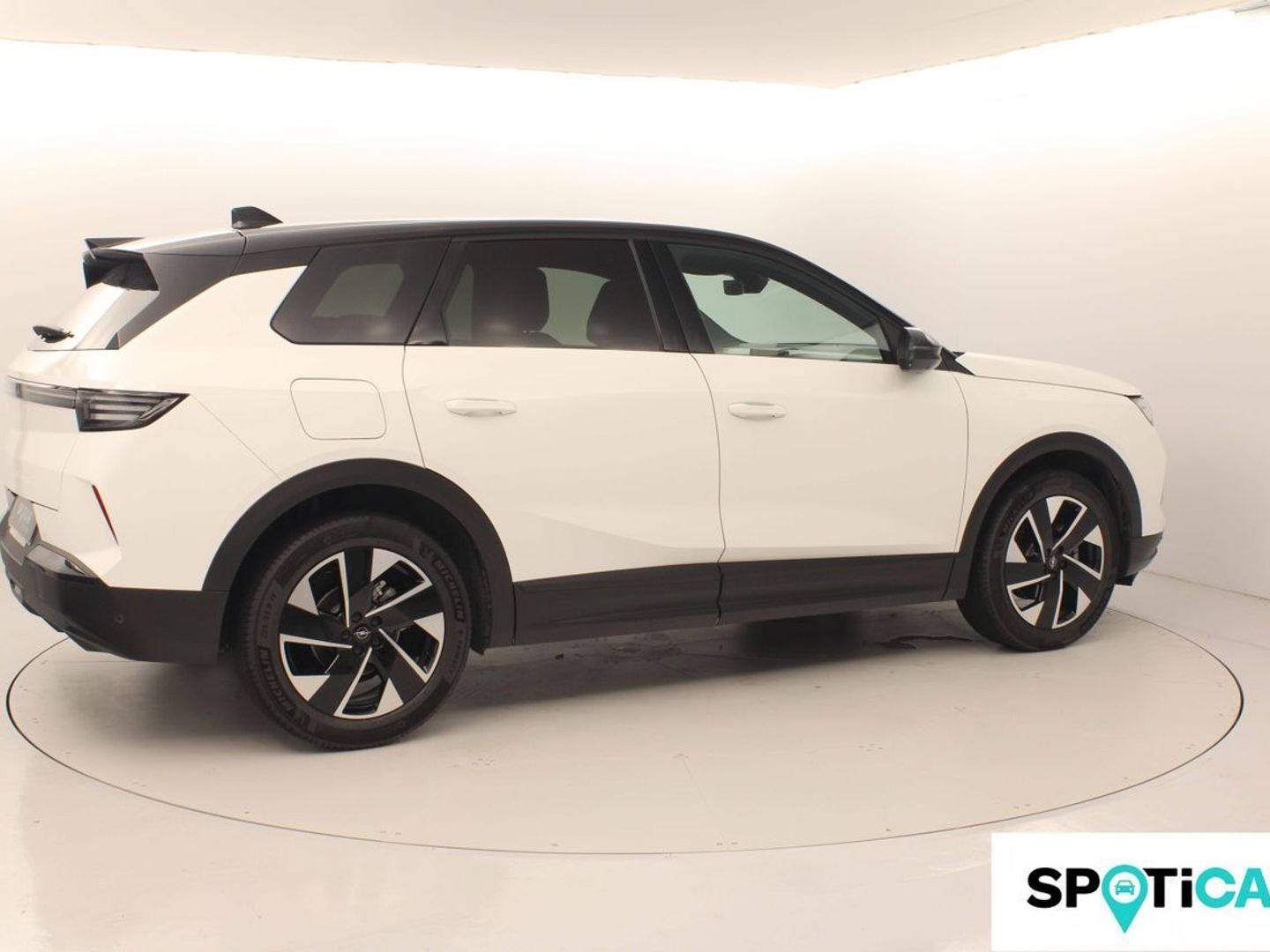 Opel Crossland 1.2T XHT Hybrid GS eDCT6 100 kW (136 CV)