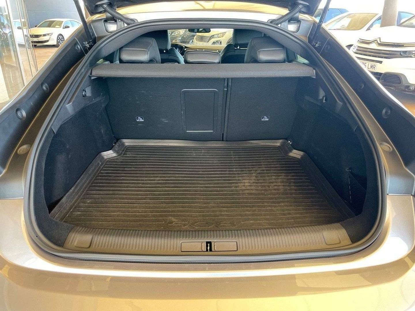 Peugeot 508 BlueHDI 130 S&S Allure Pack EAT8 96 kW (130 CV)